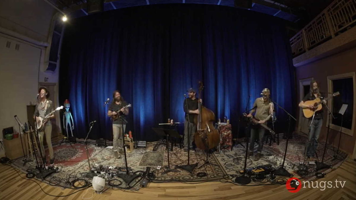 Members Of Greensky Bluegrass, Infamous Stringdusters & More Perform As Denver Bluegrass Allstars