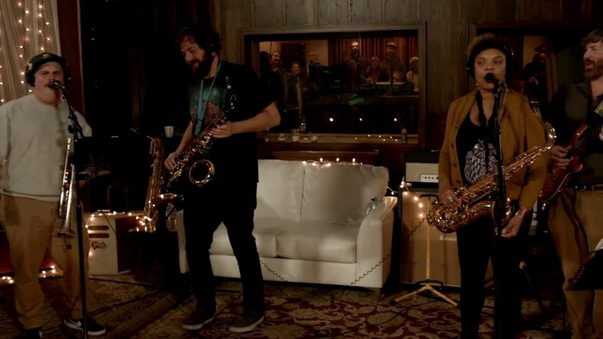 Echo Sessions 27 - Empire Strikes Brass - I'll Fly Away