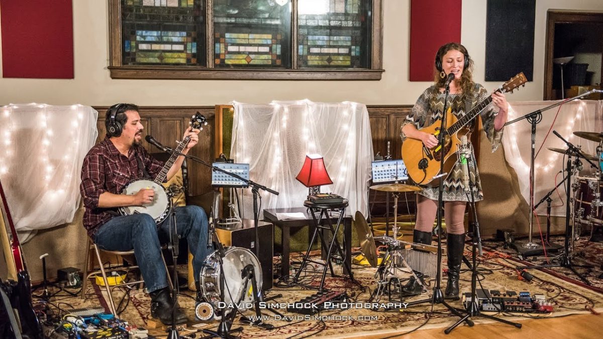 Echo Sessions 38 - The Paper Crowns - California Kids