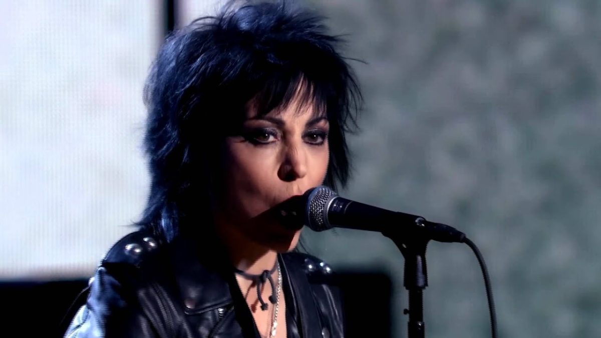 Joan Jett – "Bad Reputation" Live 2015 Hall of Fame Induction Concert HD