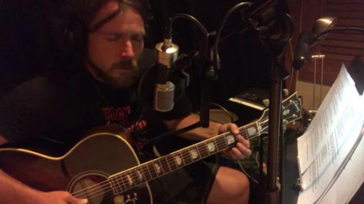 Lukas Nelson Covers Leon Russell’s ‘My Cricket’