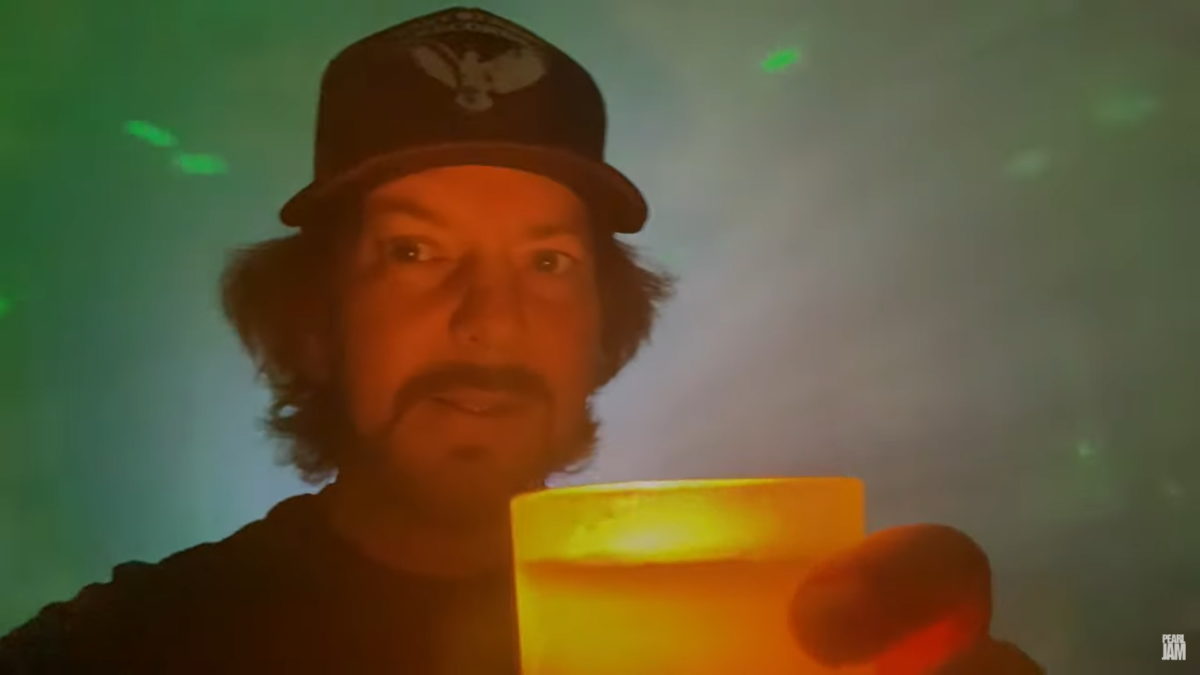 Pearl Jam Debuts ‘Dance Of The Clairvoyants’ For ‘All In WA’ Charity Livestream