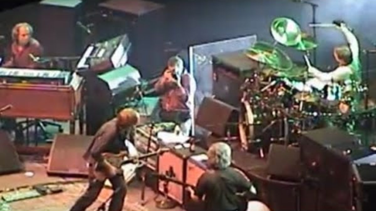 Phish, "Bug" 12/2/2003