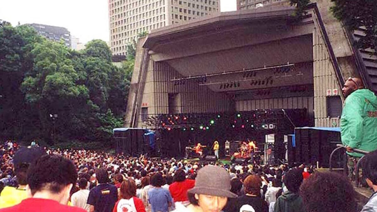Over The Rainbow: Watch Phish Play Tokyo's Hibiya Outdoor Theatre On This Date In 2000