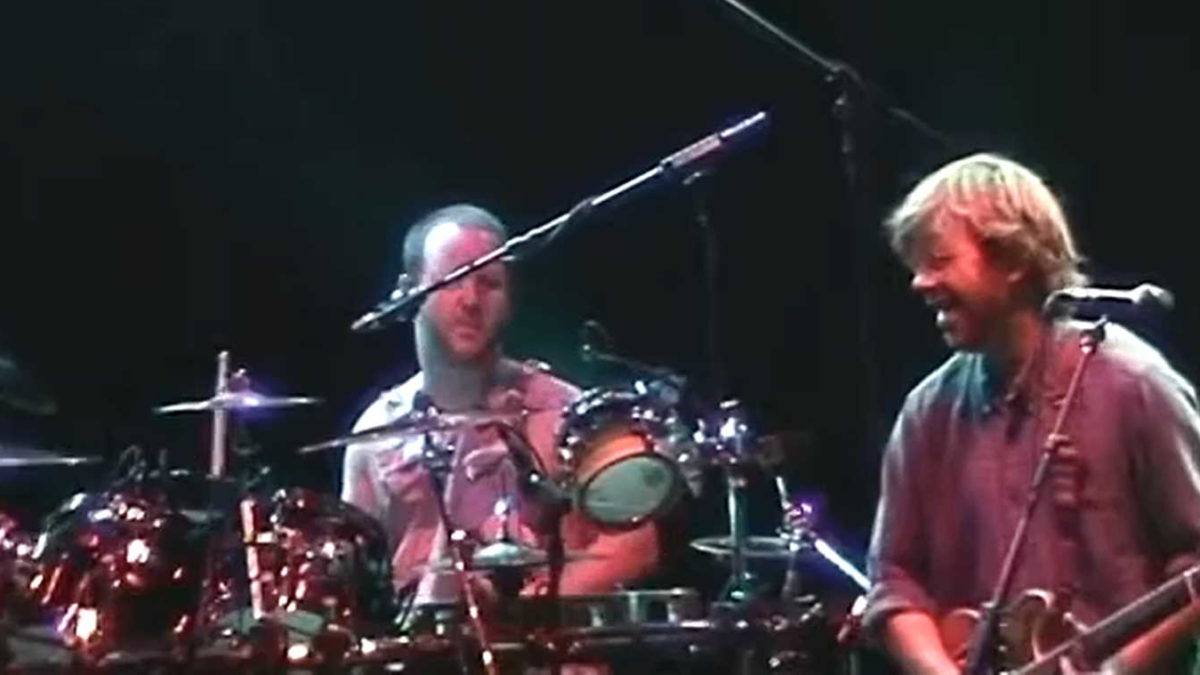 Phish Unleashes Monster 26-Minute ‘Tweezer’ In Atlanta On This Date In 2000