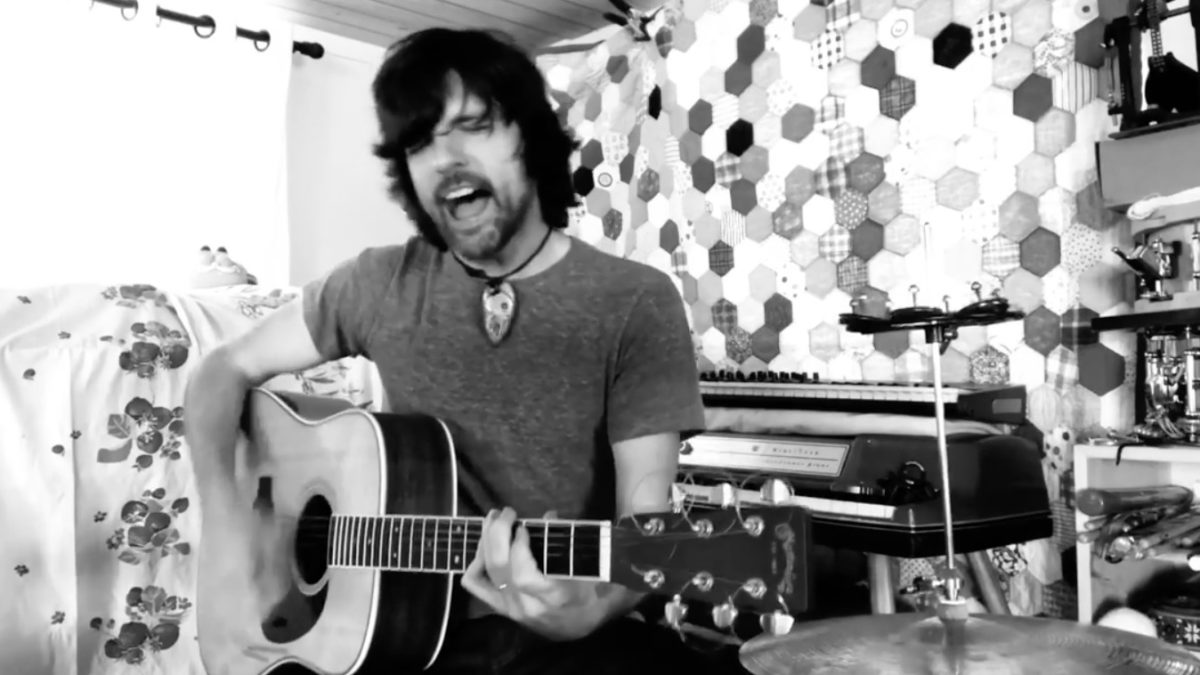 Seth Avett Covers Neutral Milk Hotel’s ‘Holland, 1945’