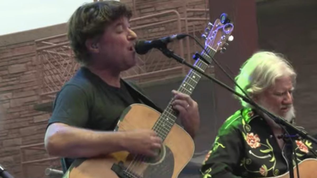 The String Cheese Incident & Keller Williams Perform ‘Best Feeling’ At Red Rocks: Pro-Shot Video