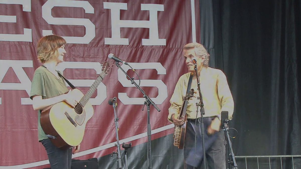 Keith Little and Molly Tuttle "Beaumont Rag" Freshgrass 2018 MASSMoCA N Adams, MA