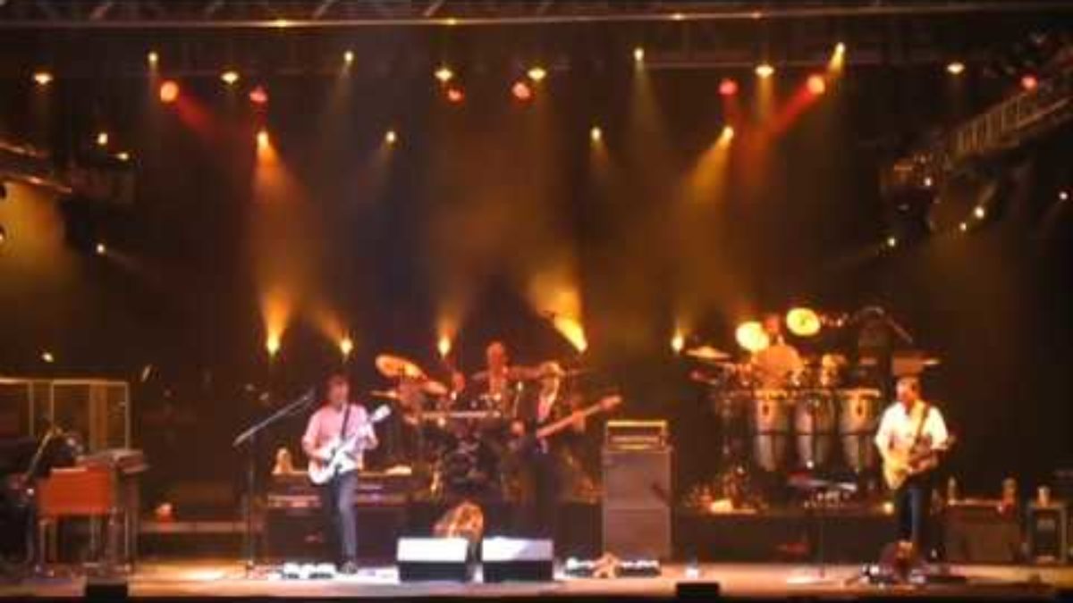 Umphrey's McGee 2007-12-31 Set 1 Aragon Ballroom, Chicago, IL