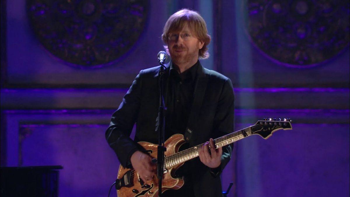Phish performs "No Reply At All" at the 2010 Rock & Roll Hall of Fame Induction Ceremony