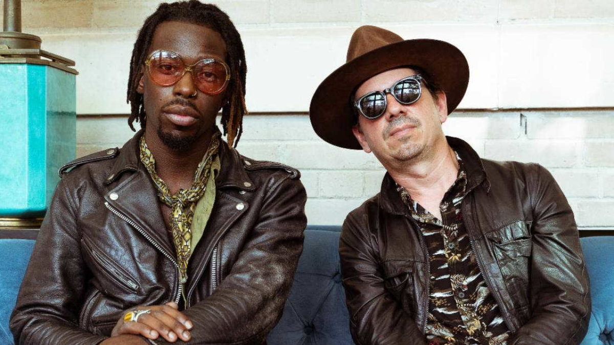 Black Pumas Announce Deluxe Edition Of Self-Titled LP & Perform ‘Confines’ With String Quartet