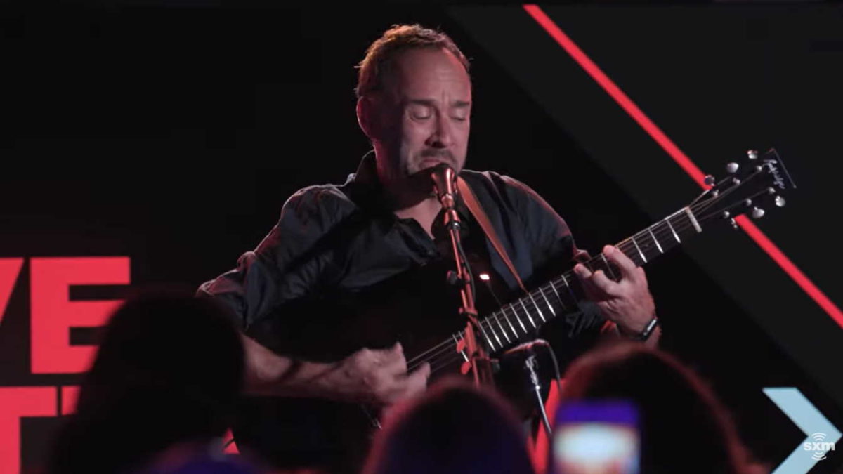 Dave Matthews Performs ‘So Damn Lucky’ For SiriusXM