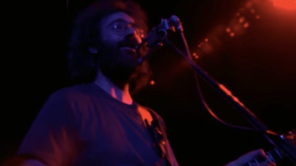 The Grateful Dead Performs ‘Uncle John’s Band’ In 1974: Pro-Shot Video
