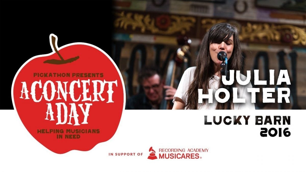Julia Holter | Watch A Concert A Day #WithMe #StayHome #Discover #Live #Music