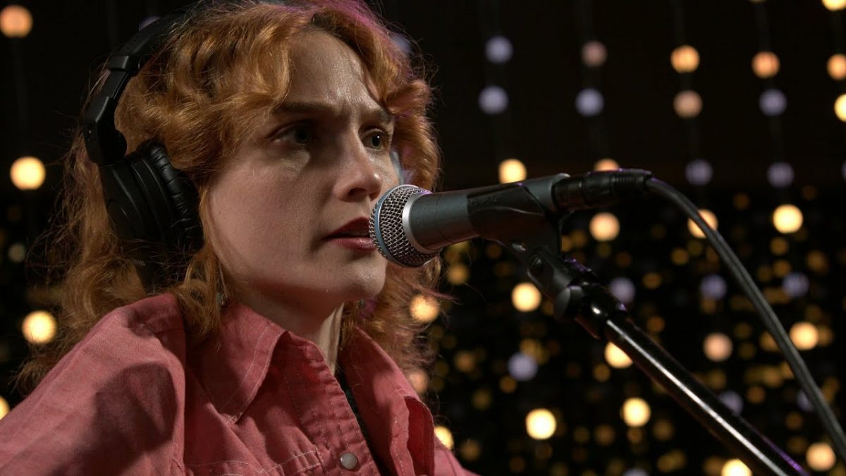 Kassi Valazza - Chino (Live on KEXP)