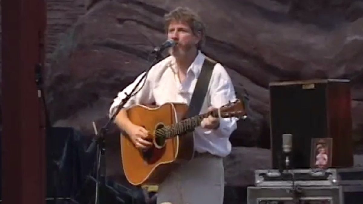 The String Cheese Incident Performs 'Restless Wind' At Red Rocks In 2000: Pro-Shot Video