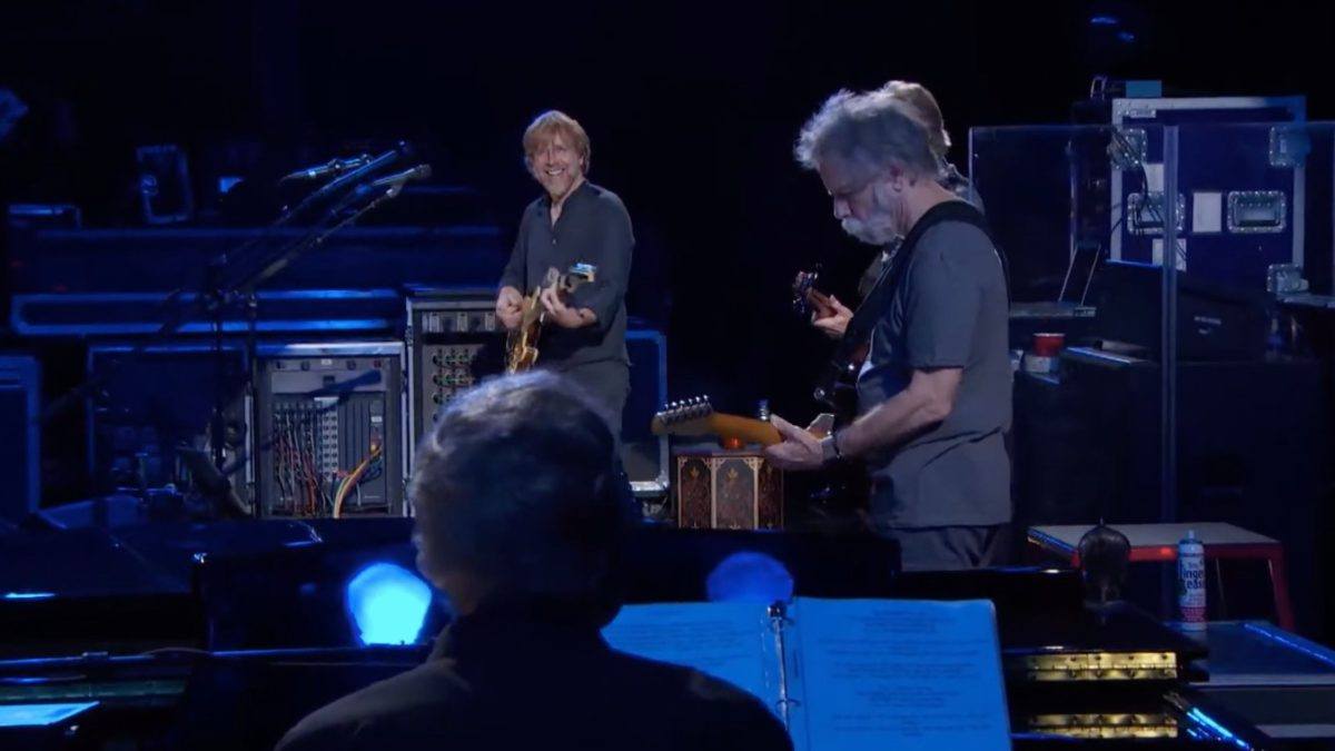 Trey Anastasio Leads Grateful Dead Members Through ‘Touch Of Grey’ In 2015: Pro-Shot Video