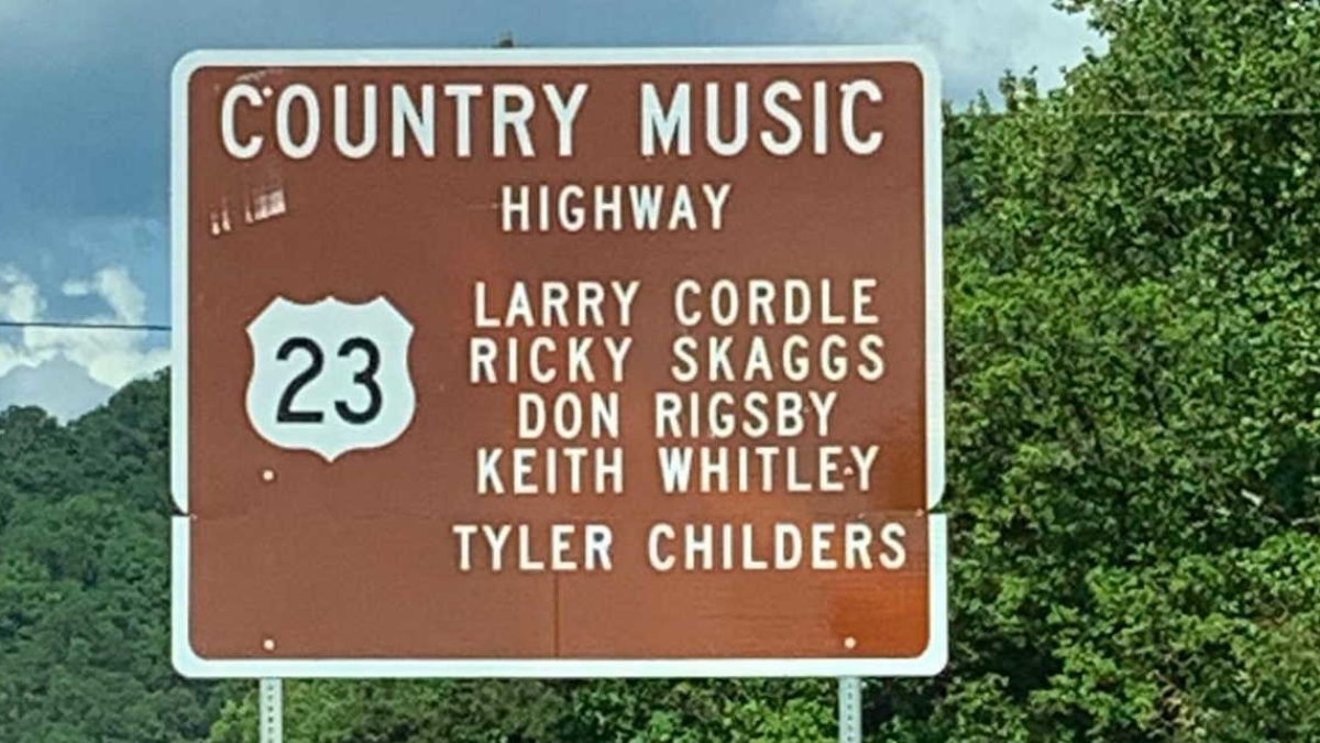 Tyler Childers Teams With Travelin’ McCourys & Ricky Skaggs For ‘Spotify Singles’
