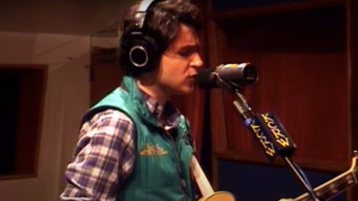 Vampire Weekend Performs On KCRW In 2010