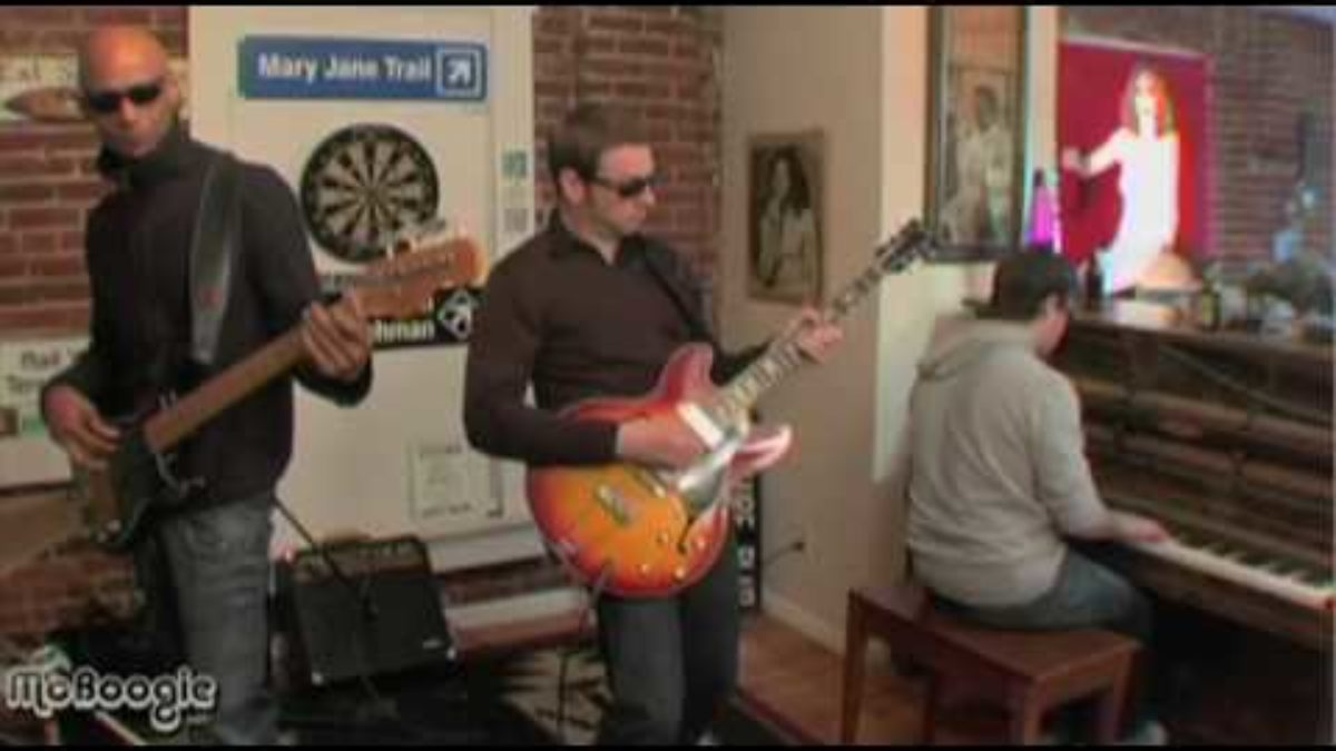 THE NEW MASTERSOUNDS "Flimsy Lewis" - stripped down session @ the Moboogie Loft