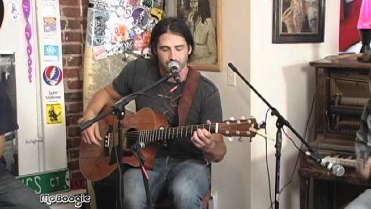 ADAM EZRA "Scandal" - stripped down session @ the MoBoogie Loft