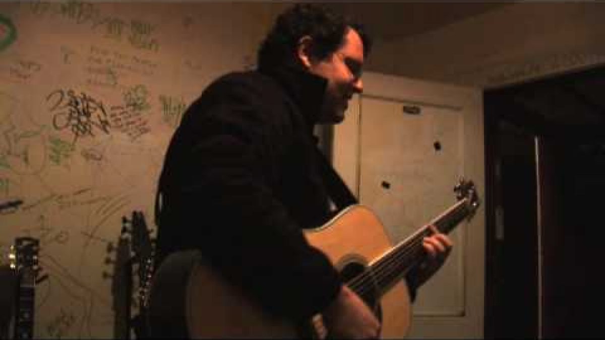 Assembly of Dust - Etta James (backstage) NYE 08/09 (captioned)