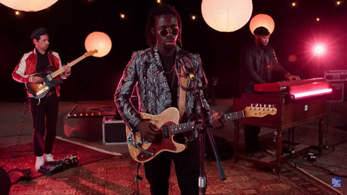 Black Pumas Perform ‘Fire’ For ‘Fallon’