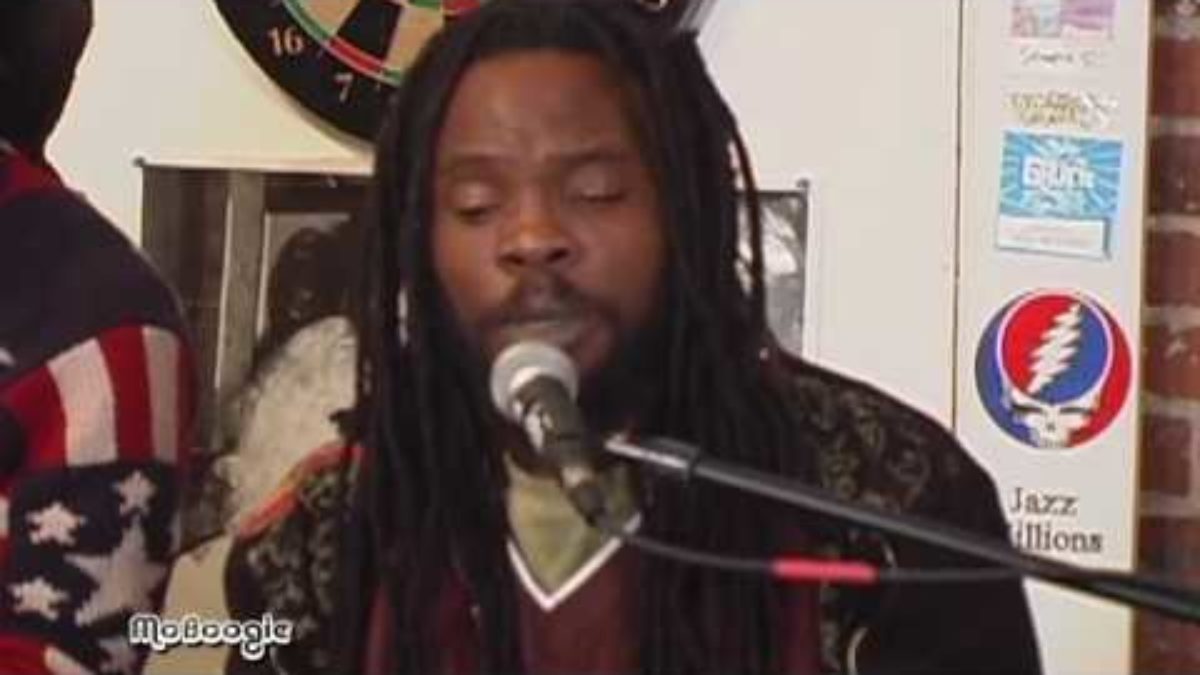 BUSHMAN with PLAYING FOR CHANGE "Downtown" - acoustic @ the MoBoogie Loft