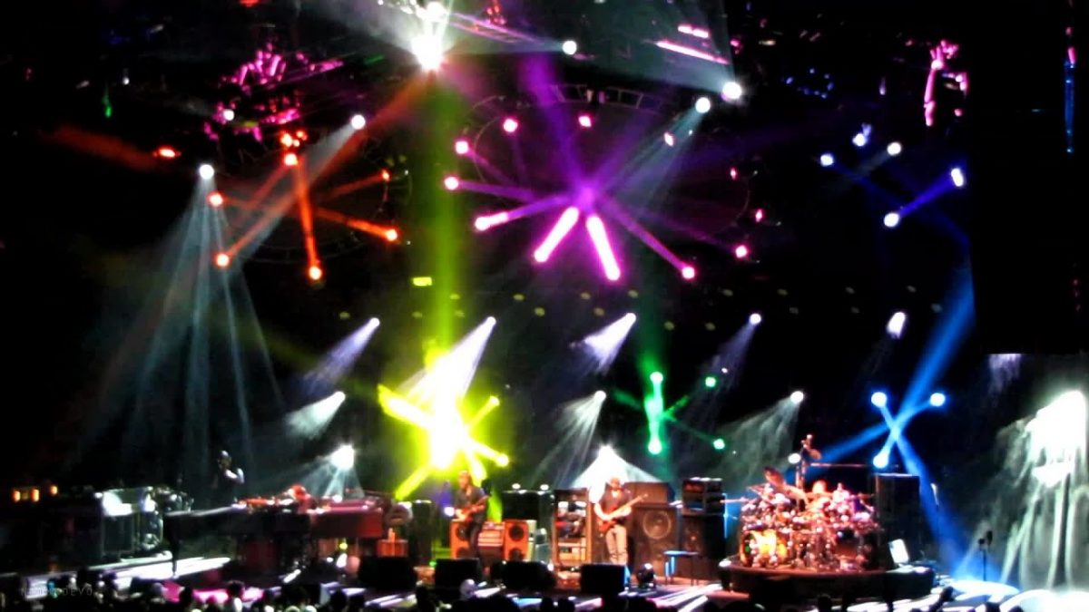 David Bowie (end) [HD] 2011-05-28 - Bethel Woods; Bethel, NY
