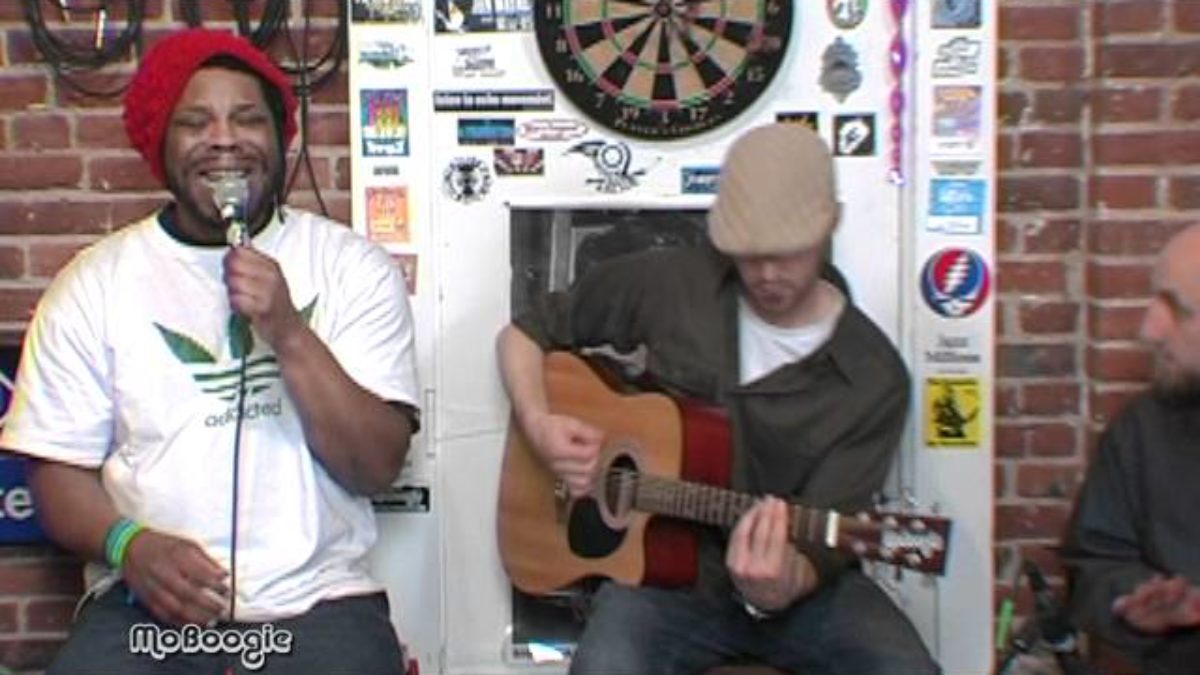 DUBSKIN "Heavy Load" - stripped down session @ the MoBoogie Loft