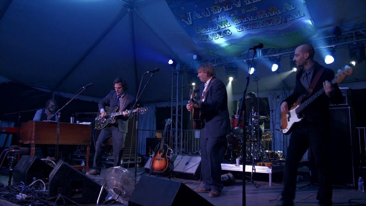 Surprise Me Mr. Davis (7/4/15) Vaudeville Tent, High Sierra Music Festival Part 1