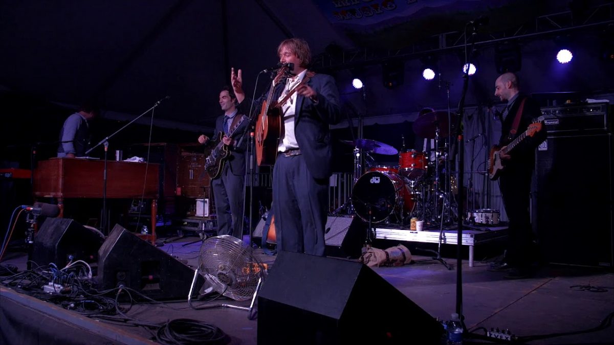 Surprise Me Mr. Davis (7/4/15) Vaudeville Tent, High Sierra Music Festival Part 2