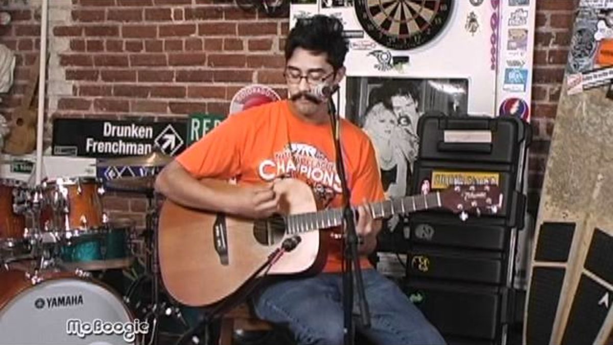 GEOFF WEERS of THE EXPENDABLES "Untitled 1" - acoustic @ the MoBoogie Loft
