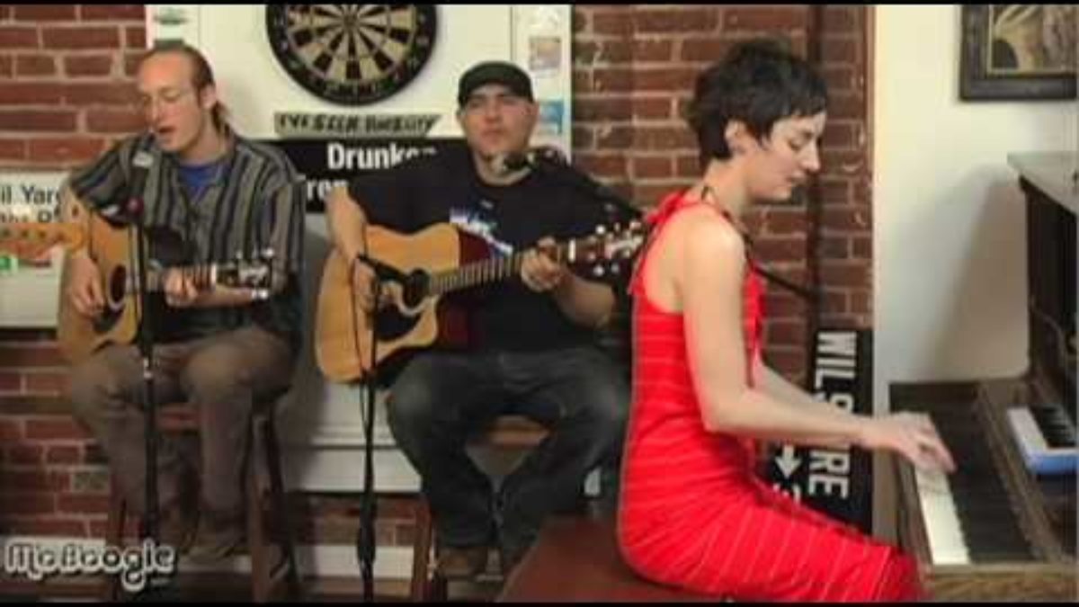 GIANT PANDA GUERILLA DUB SQUAD "Jamaica Song" - acoustic