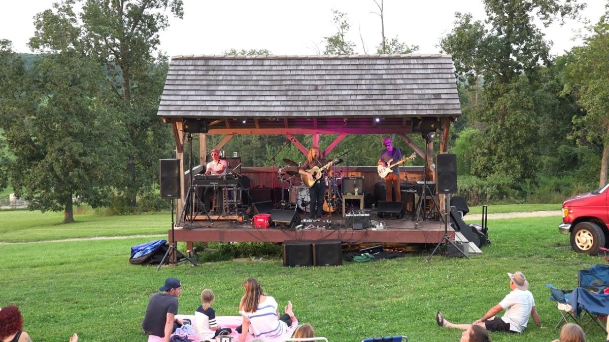 Hoots and Hellmouth - 4K - Set One - 08.10.17 - Wyebrook Farm