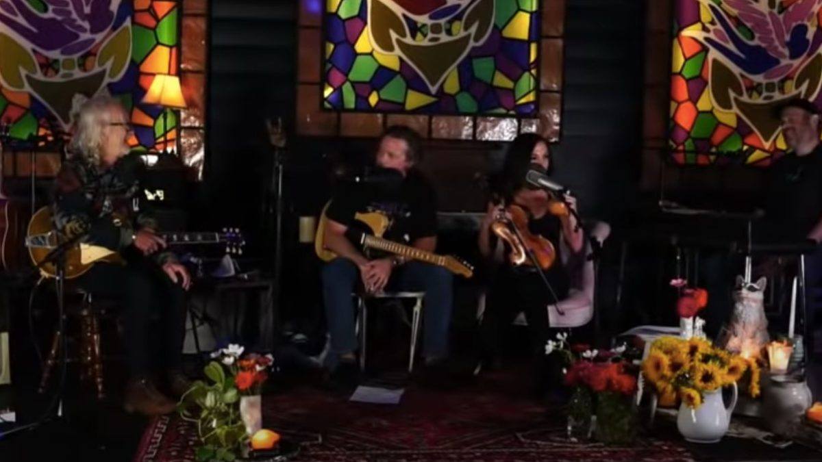 Aerosmith's Brad Whitford Jams With Amanda Shires & Jason Isbell On 'I So Lounging'
