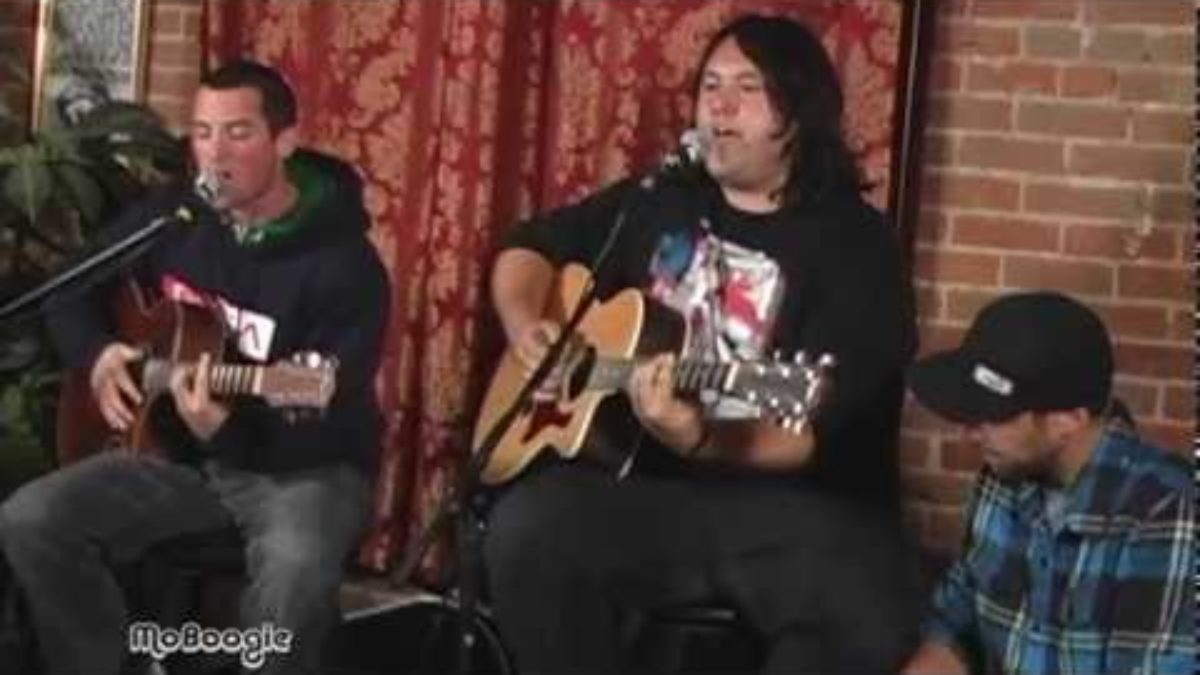 IRATION "Turn Around" - stripped down MoBoogie Loft Session