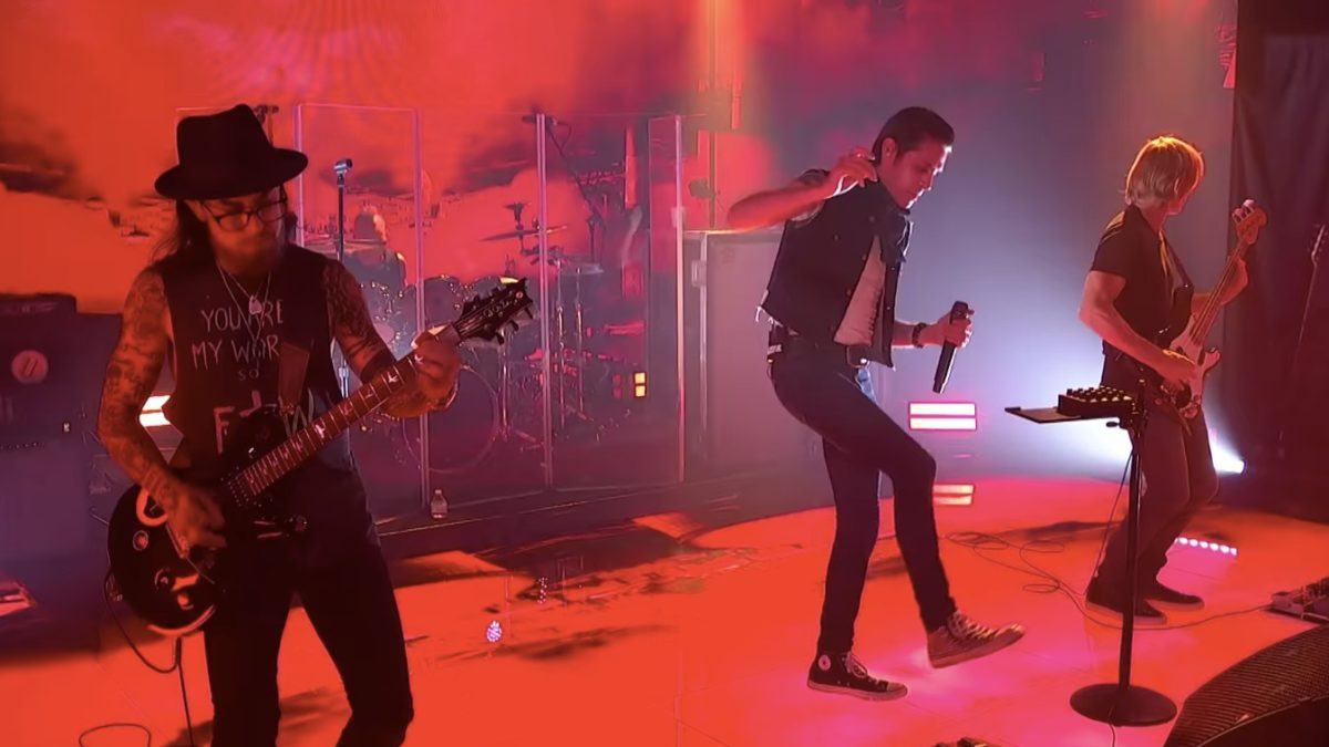 Jane’s Addiction Reunites & Perry Farrell Covers David Bowie For Lollapalooza’s ‘Lolla2020’