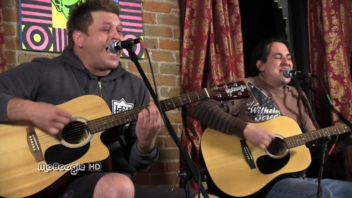 LESS THAN JAKE - Soundtrack Of My Life - acoustic MoBoogie Loft Session