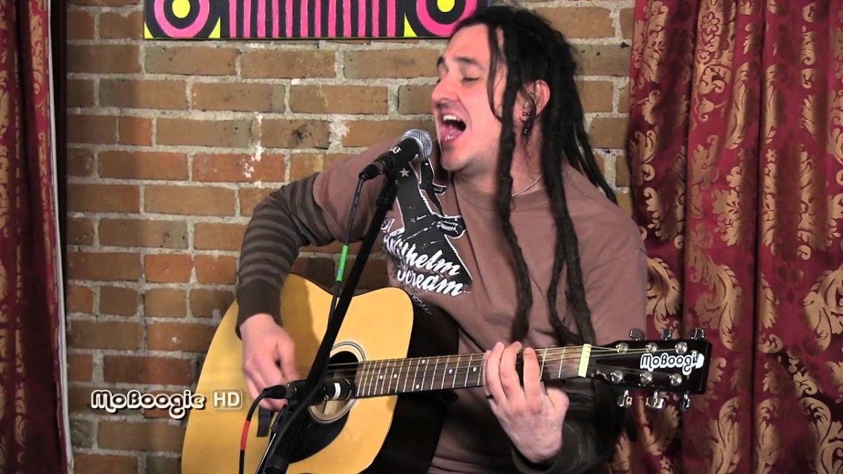 LESS THAN JAKE - Suburban Myth - acoustic MoBoogie Loft Session