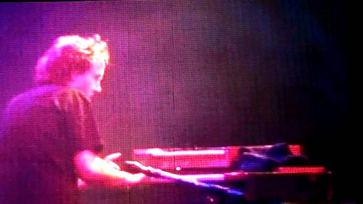 Merry Pranksters Jam into Camel Walk - Phish (8/14/97)