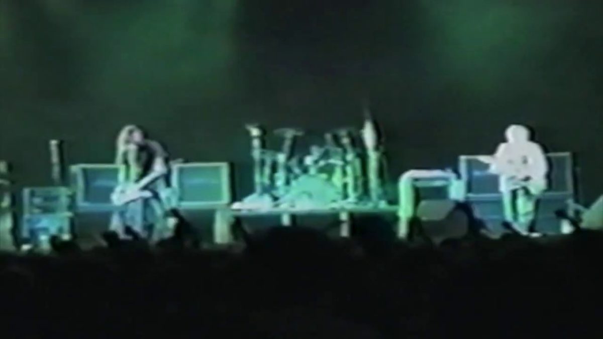 Nirvana - Live at Plaza De Toros De Valencia [De-Shaked] (7/02/92)