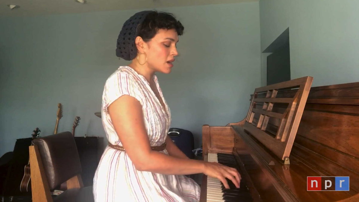 Norah Jones Performs NPR Music ‘Tiny Desk (Home) Concert’