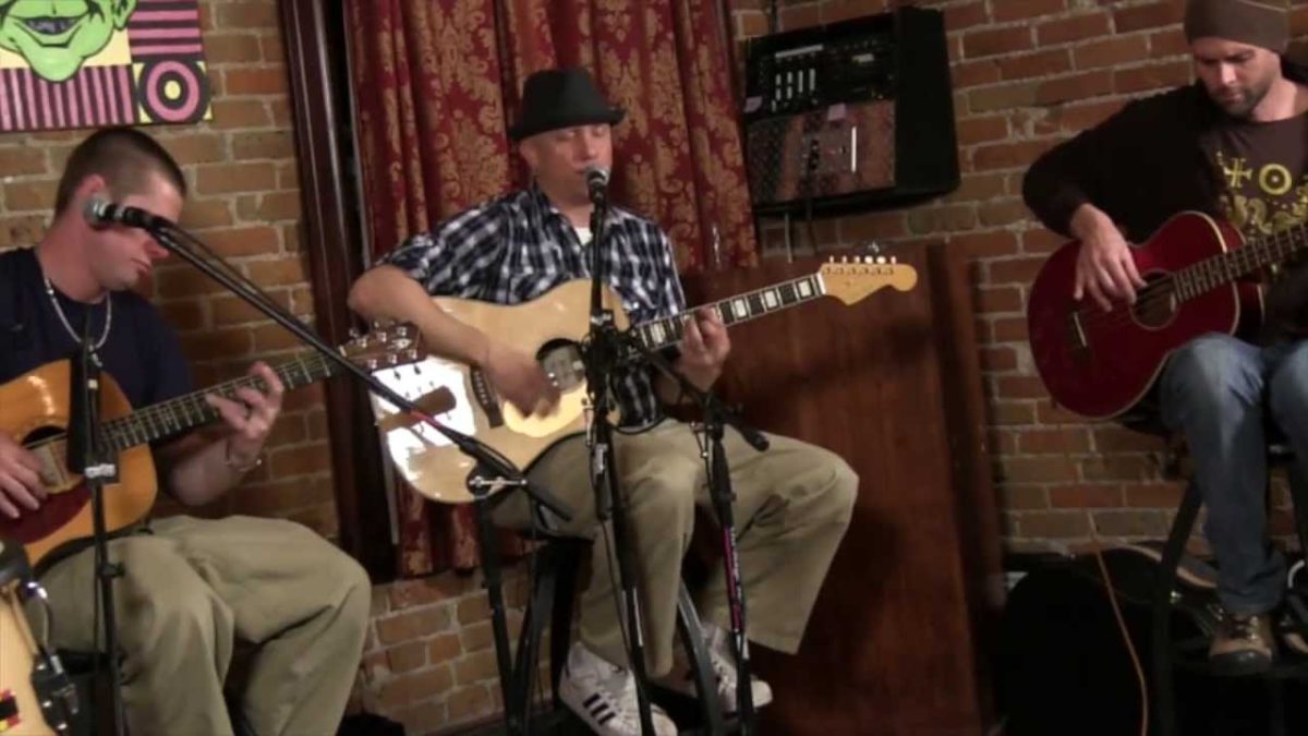 P-NUCKLE- The Storm - stripped down MoBoogie Loft Session