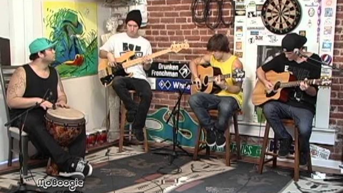 PACIFIC DUB "Dreaming" - stripped down session @ the MoBoogie Loft