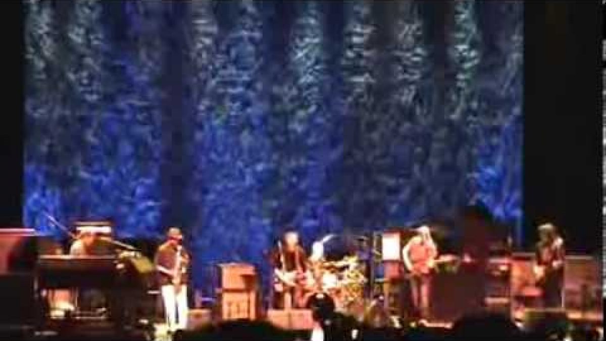 Phil and Friends w/Trey 7-06-2006 Set 2