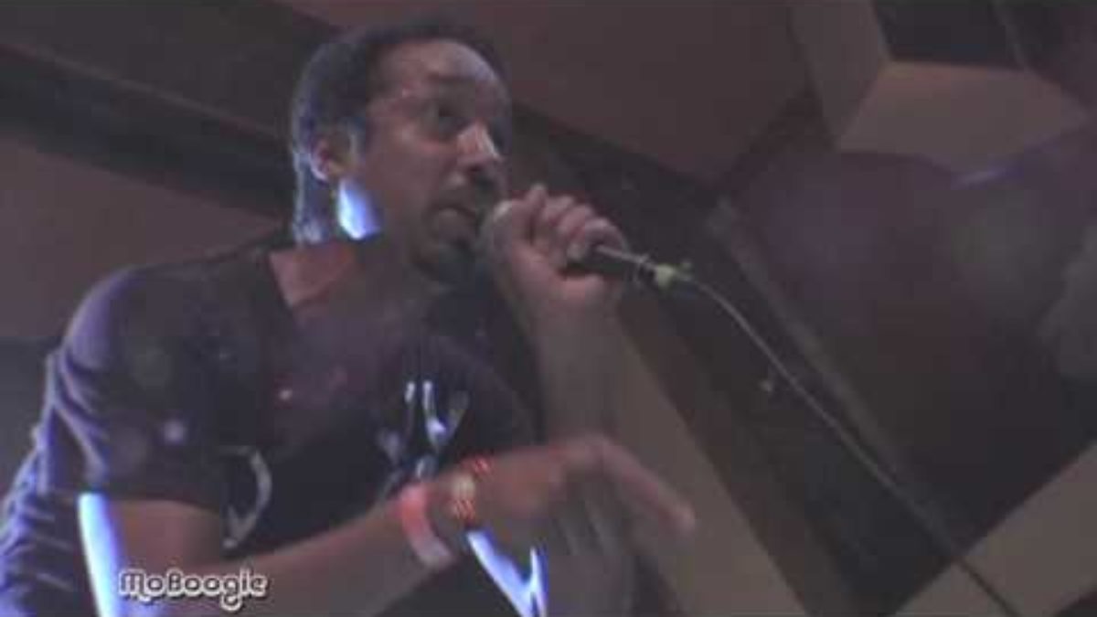 PIGEON JOHN "Money Back Guarantee" (live)