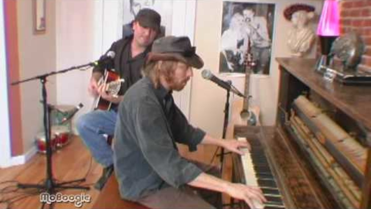 POLYTOXIC -- CR Gruver & Tori Pater "Summertime" - acoustic @ the MoBoogie Loft