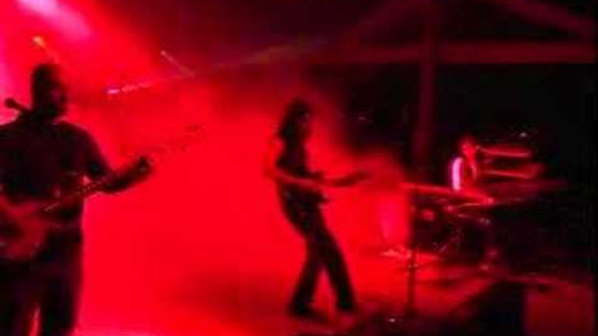 RAQ  perform part 2 Nasty at Ashefest