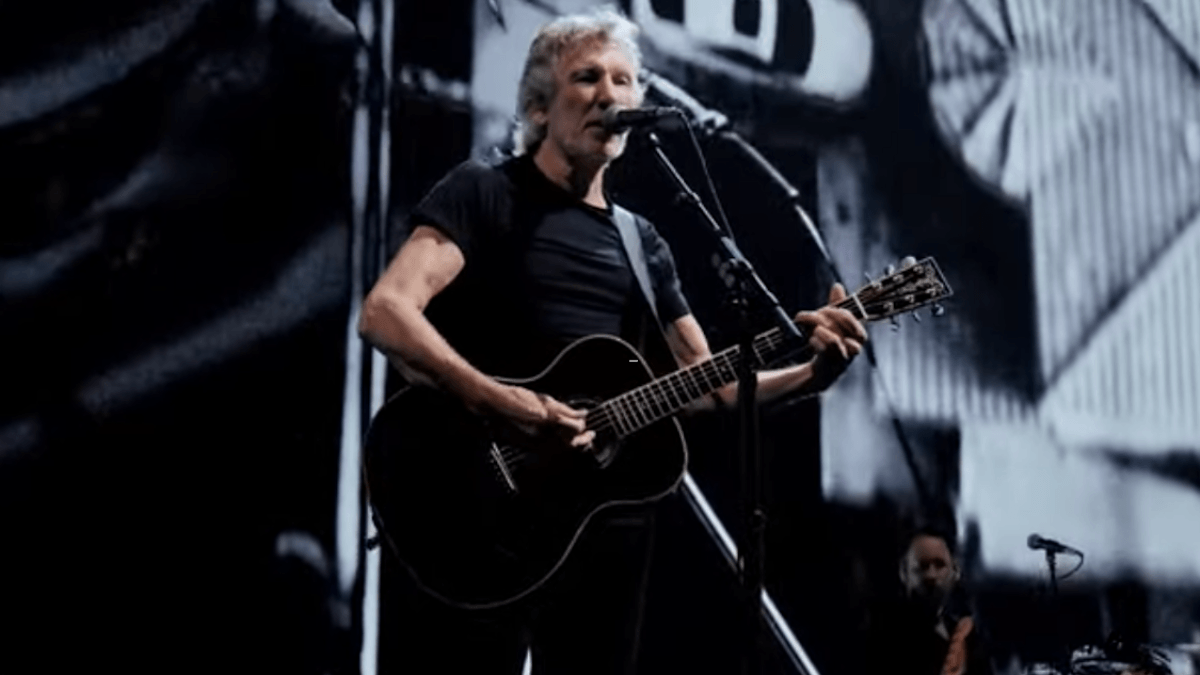 Roger Waters Performs ‘Déjà Vu’ Live In Amsterdam: Pro-Shot Video
